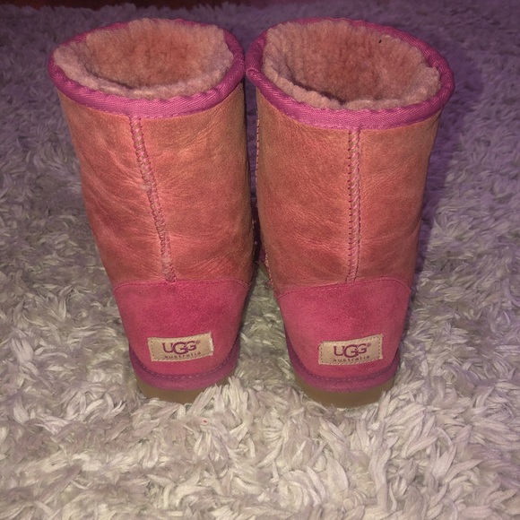 UGG Boots - Picture 5 of 7